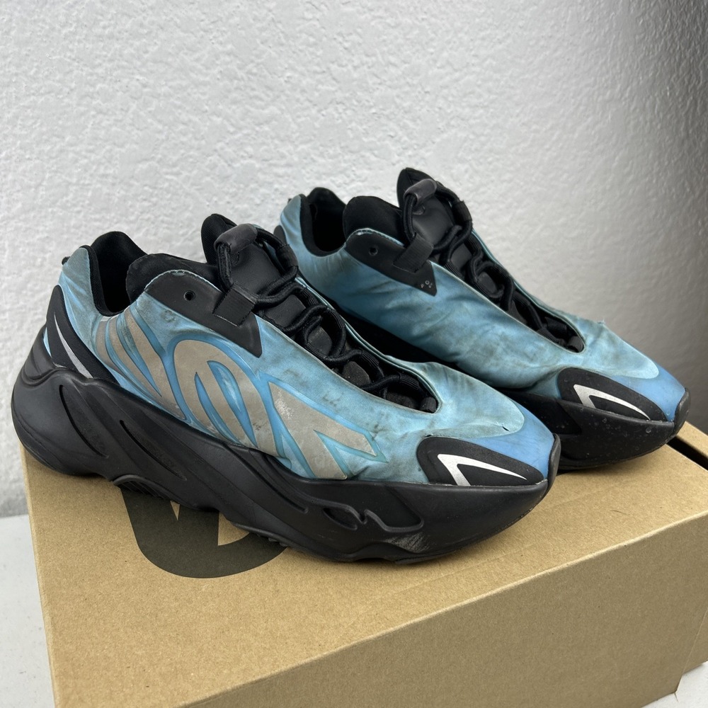 Size 5.5 -‎ Adidas Yeezy Boost 700 MNVN Blue Tint W/Box